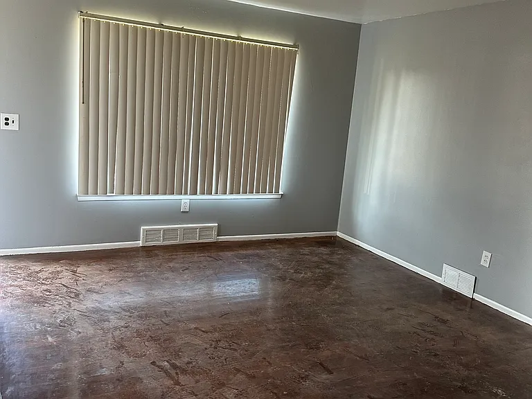 10551 N Oak Dr — Photo 15