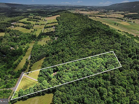 3rd image of 1016 Flint Hollow Rd