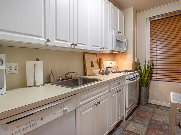 425 Riverside Drive image 3 of 15