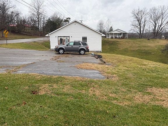 5th image of 1084 Cottageville Rd