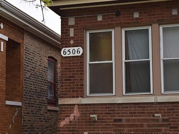 5th image of 6506 S Sacramento Ave