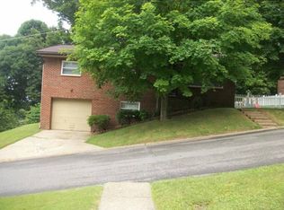 936 S Walnut St, Saint Albans, WV 25177