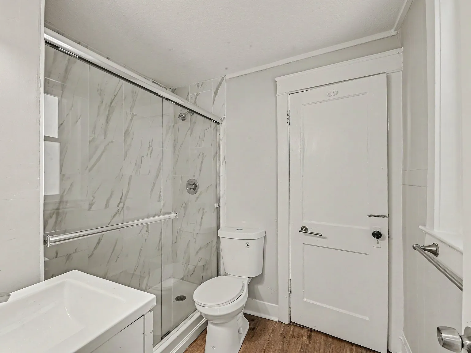 3 bed, 1200 sqft, $1,795 — Photo 2