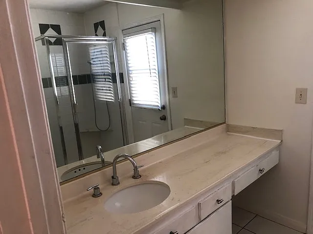 10715 Baton Rouge Ave — Photo 17