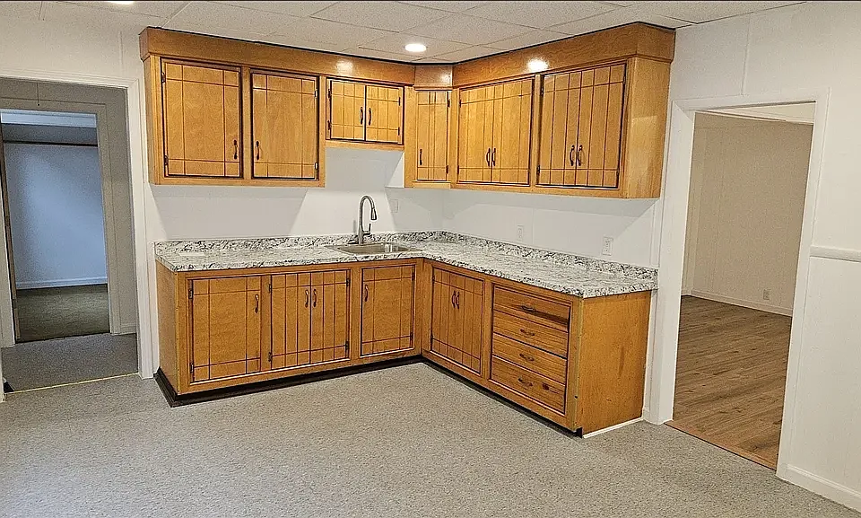 47 Lansing Pl #1