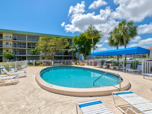 806 SE 7th Street #201, Deerfield Beach, FL 33441