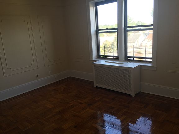 4th image of 9323 218th St APT A1