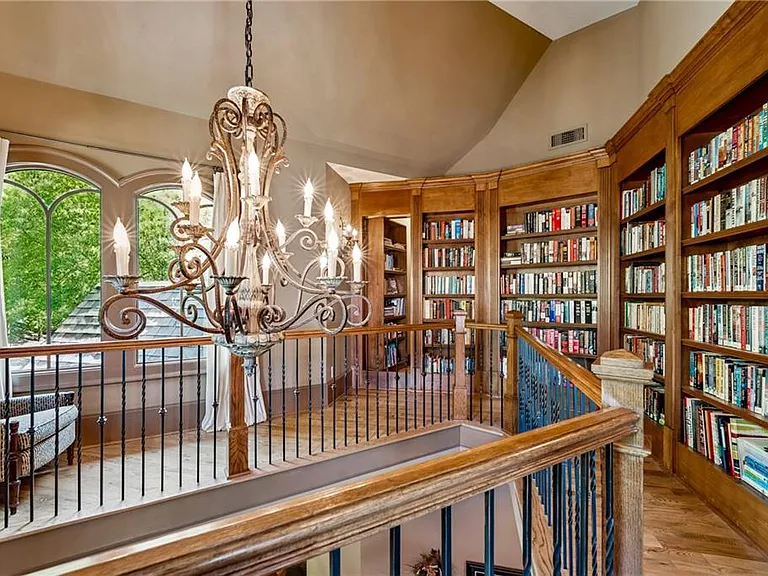 6407 Grand Marina Cir — Photo 82