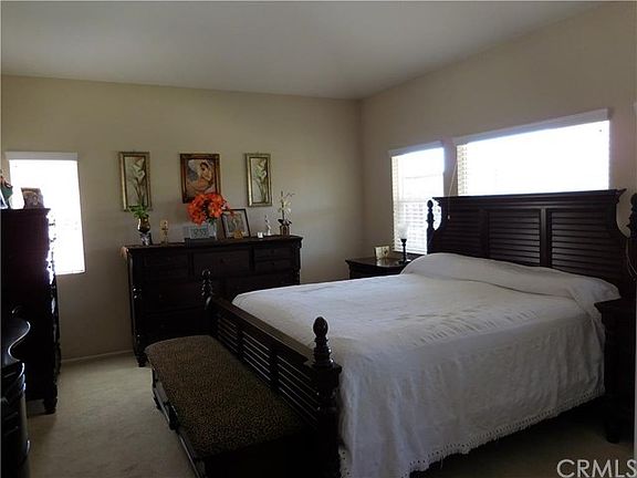 Huge Master Suite with en suite restroom and walk in closet and