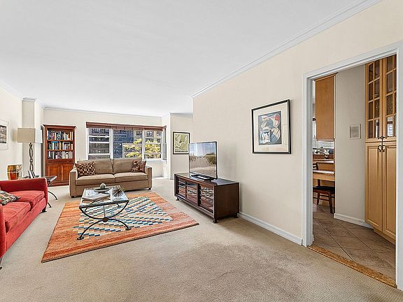 2nd image of 430 E 56th St APT 9B