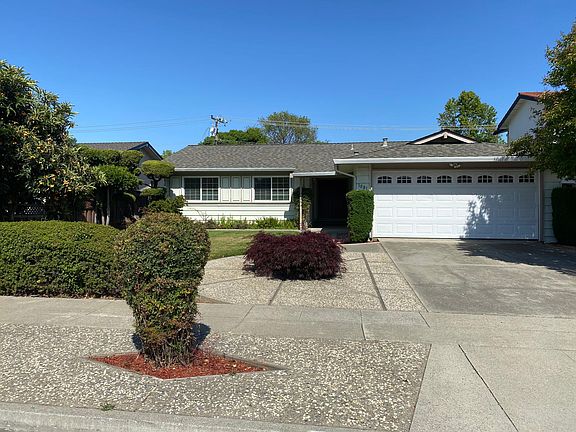 2nd image of 1081 Beaumont Dr