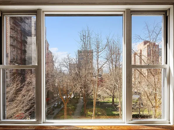 45 Gramercy Park N APT 4B, New York, NY 10010