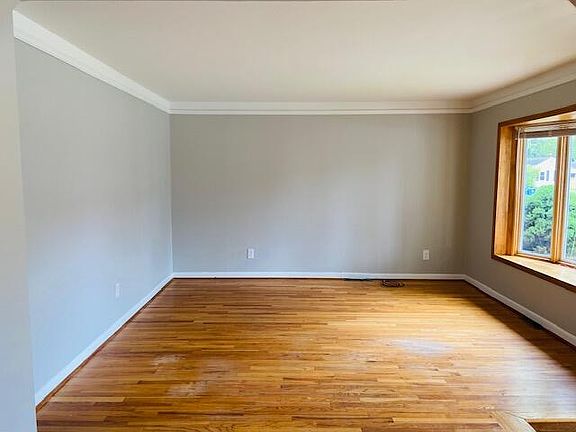 3rd image of 7030 Berwyn St