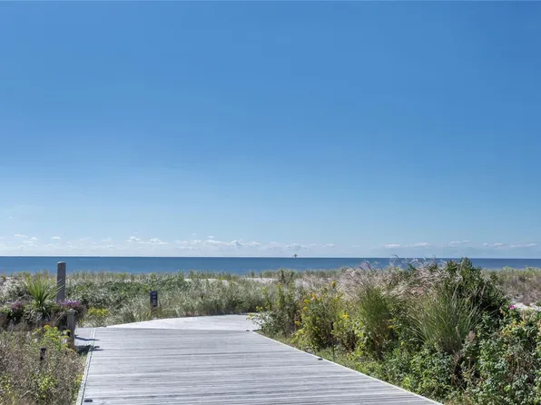 (undisclosed Address), Long Beach, NY 11561