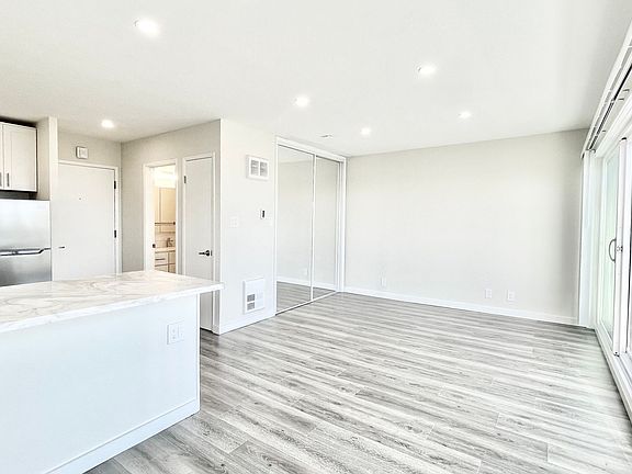 3rd image of 3649 Market St #305
