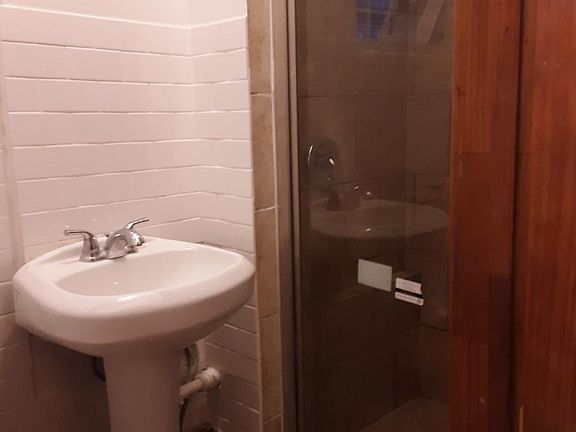 5th image of 2310 S Leavitt St #1