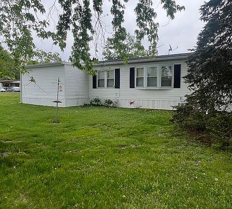 4th image of 527 Ramblewood Ln
