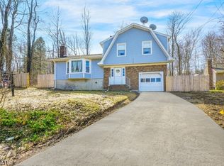 16 Woodland Trl, Sparta Twp., NJ 07871