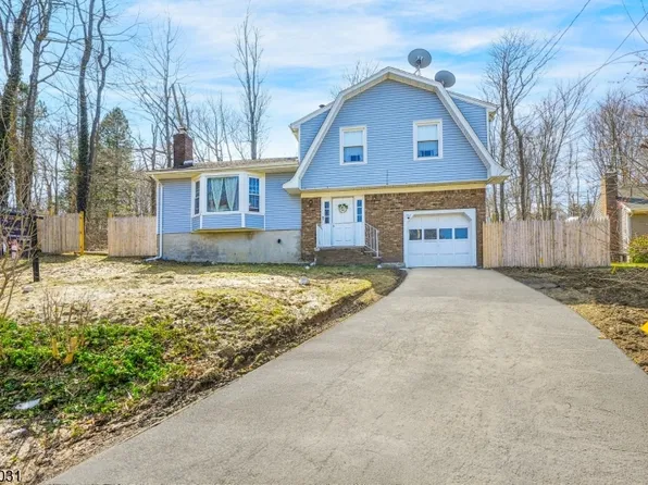 16 Woodland Trl, Sparta Twp., NJ 07871
