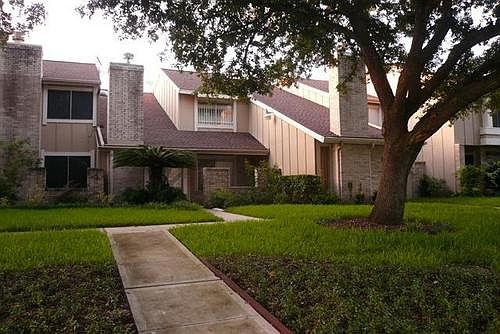 1st image of 11508 Village Place Dr #105