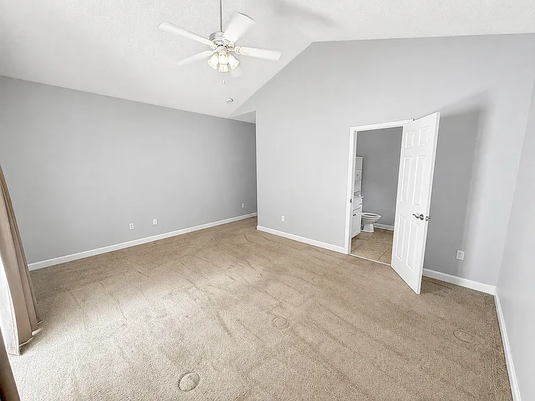 264 Archdale St — Photo 10