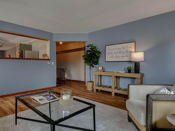 4th image of 621 N Park Pl