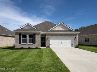 48 Powell Pl, Byhalia, MS 38611
