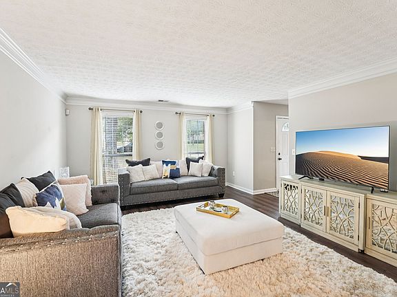 3rd image of 12203 Crestwood Ct