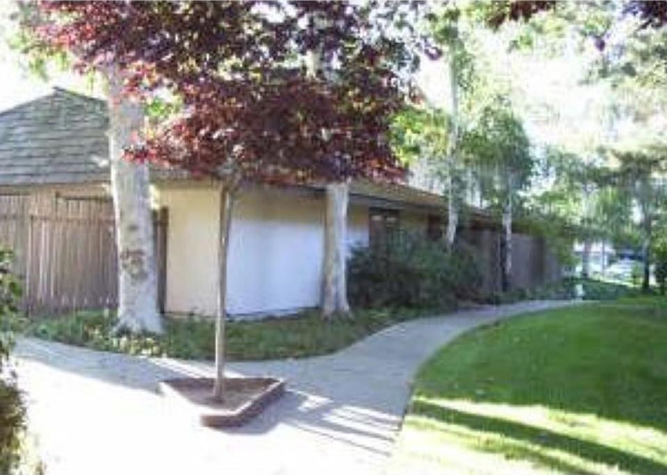 1st image of 21058 White Fir Ct
