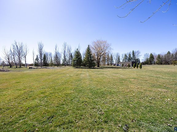 3rd image of 46923 Daggett Pl