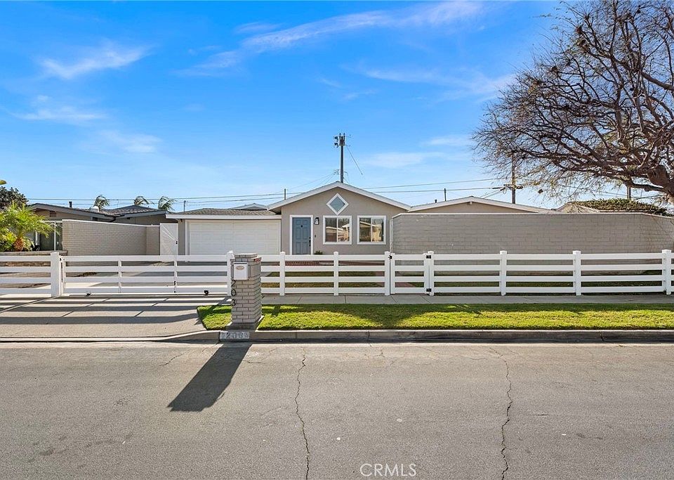 1st image of 203 Rose Ln