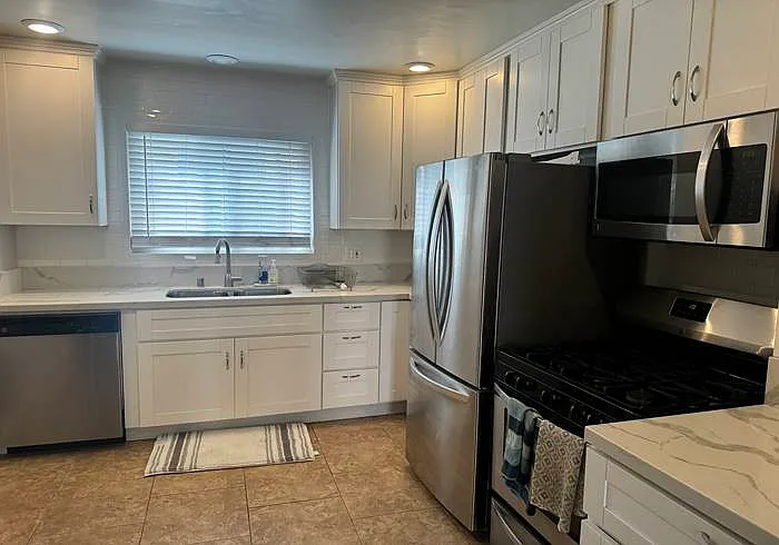 2035 Oliver Ave #2035 — Photo 19