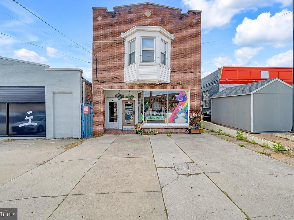 1st image of 318 Carlisle St