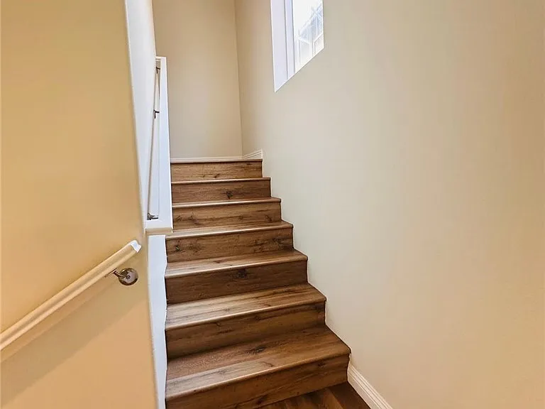 9315 Burnet Ave #113 — Photo 25