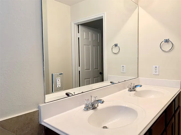 15506 Wedgewood Park — Photo 17
