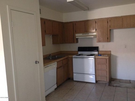 3rd image of 2713 E Tierra Buena Ln APT 4