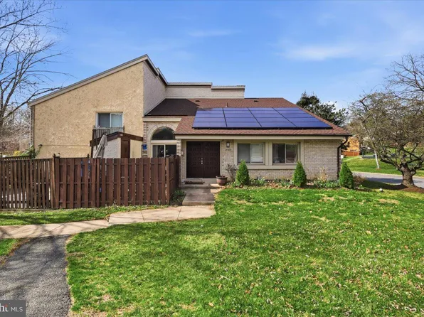 8363 Canning Ter, Greenbelt, MD 20770