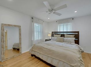9 Brookstone Cir, Morris Plains Boro, NJ 07950