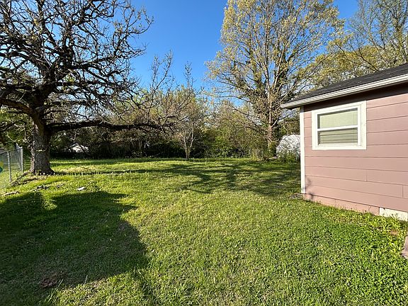 3rd image of 4109 Catalpa Ave
