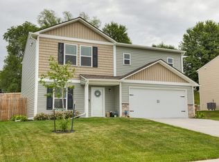 385 Hillside Dr, Pleasant Hill, IA 50327
