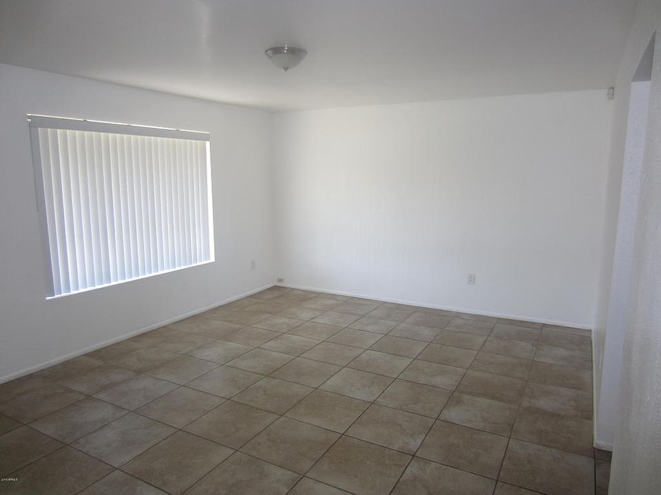 1st image of 3508 E Altadena Ave