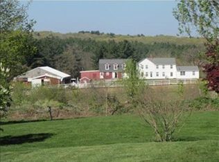 1423 Hill St, Northbridge, MA 01534