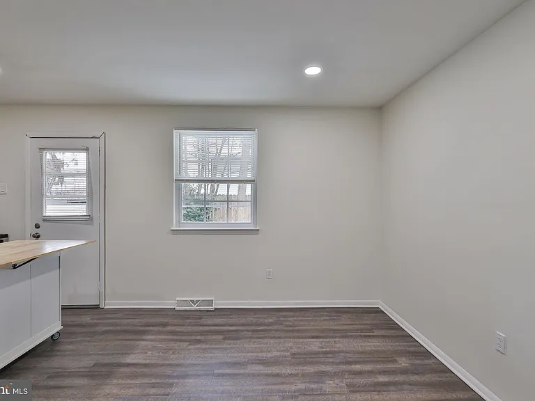 305 S Warminster Rd #B2 — Photo 10
