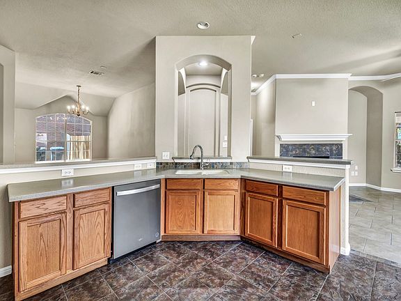 3rd image of 134 Maribel Ave