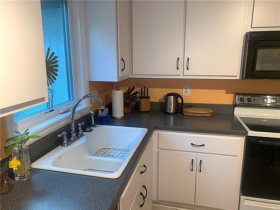 3rd image of 301 Casa Vita Dr