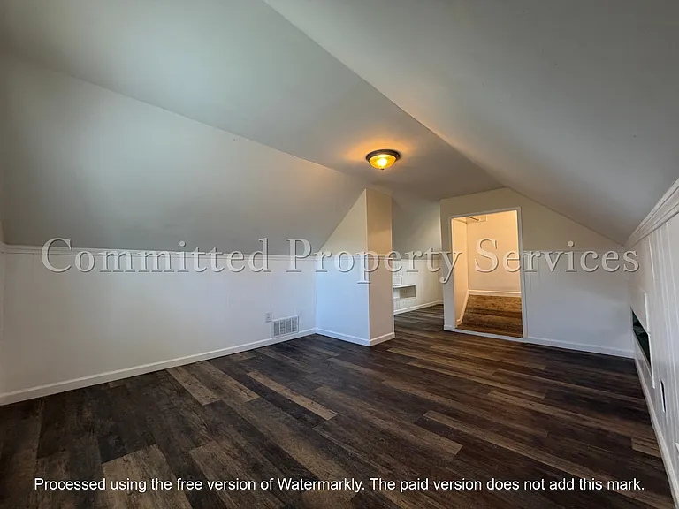 24382 Columbus Ave — Photo 7