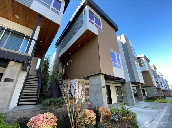 213 4th Court S, Kirkland, WA 98033