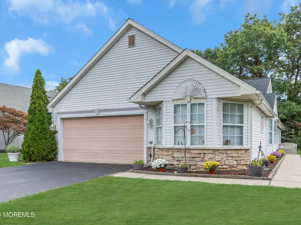19 Round Valley Lane, Lakewood, NJ 08701