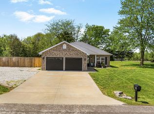 206 Spalding Rd, Holts Summit,, MO 65043