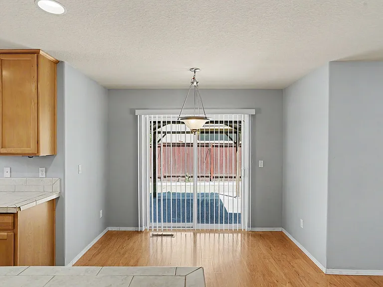 305 Casting St SE — Photo 18